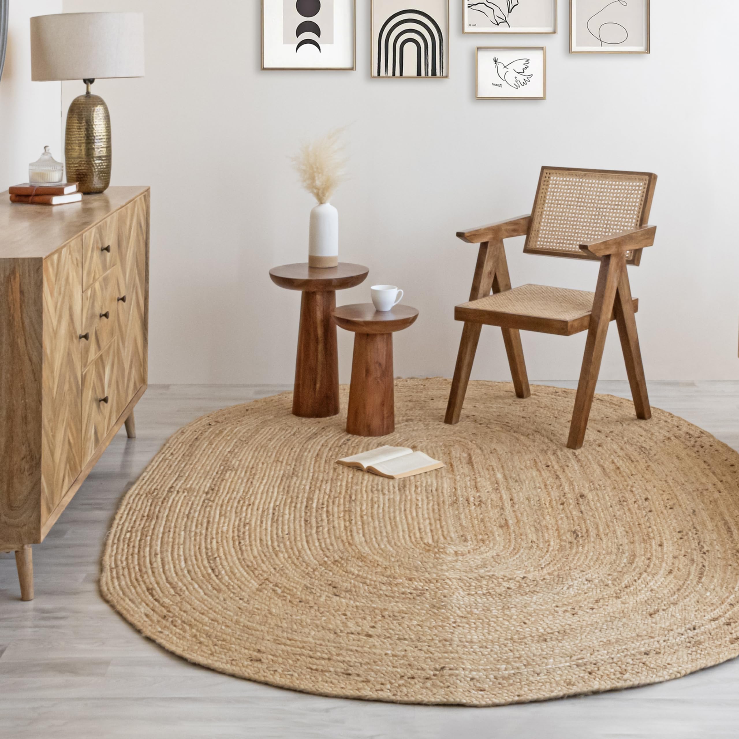 HOMEMONDE Handwoven Jute Area Rug - 4 feet Round Natural Yarn Loom Braided Rug - Eco-Friendly Boho Farmhouse Reversible Design for Bedroom, Living Room, and Kitchen (Natural)