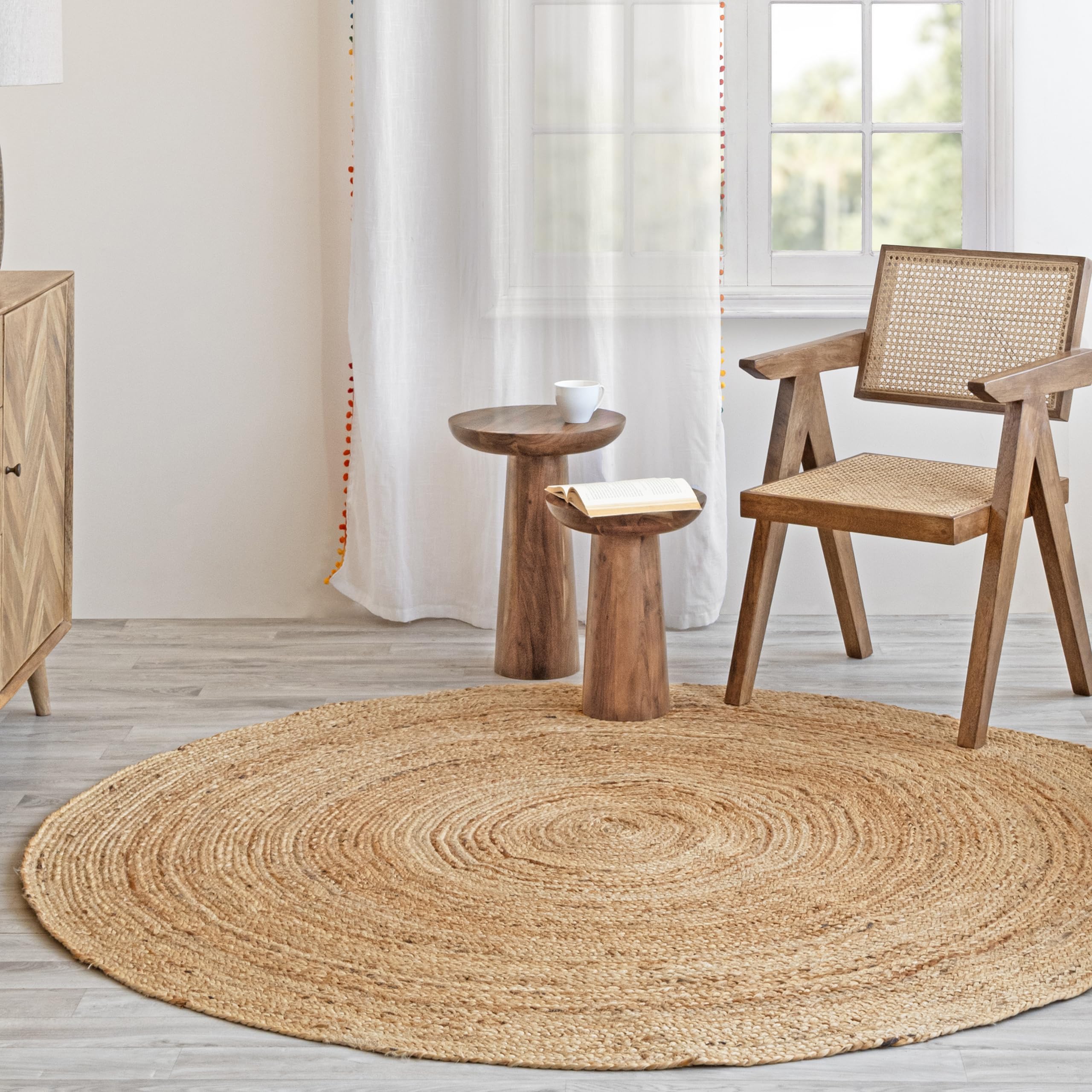 HOMEMONDE Handwoven Jute Area Rug - 4 feet Round Natural Yarn Loom Braided Rug - Eco-Friendly Boho Farmhouse Reversible Design for Bedroom, Living Room, and Kitchen (Natural)
