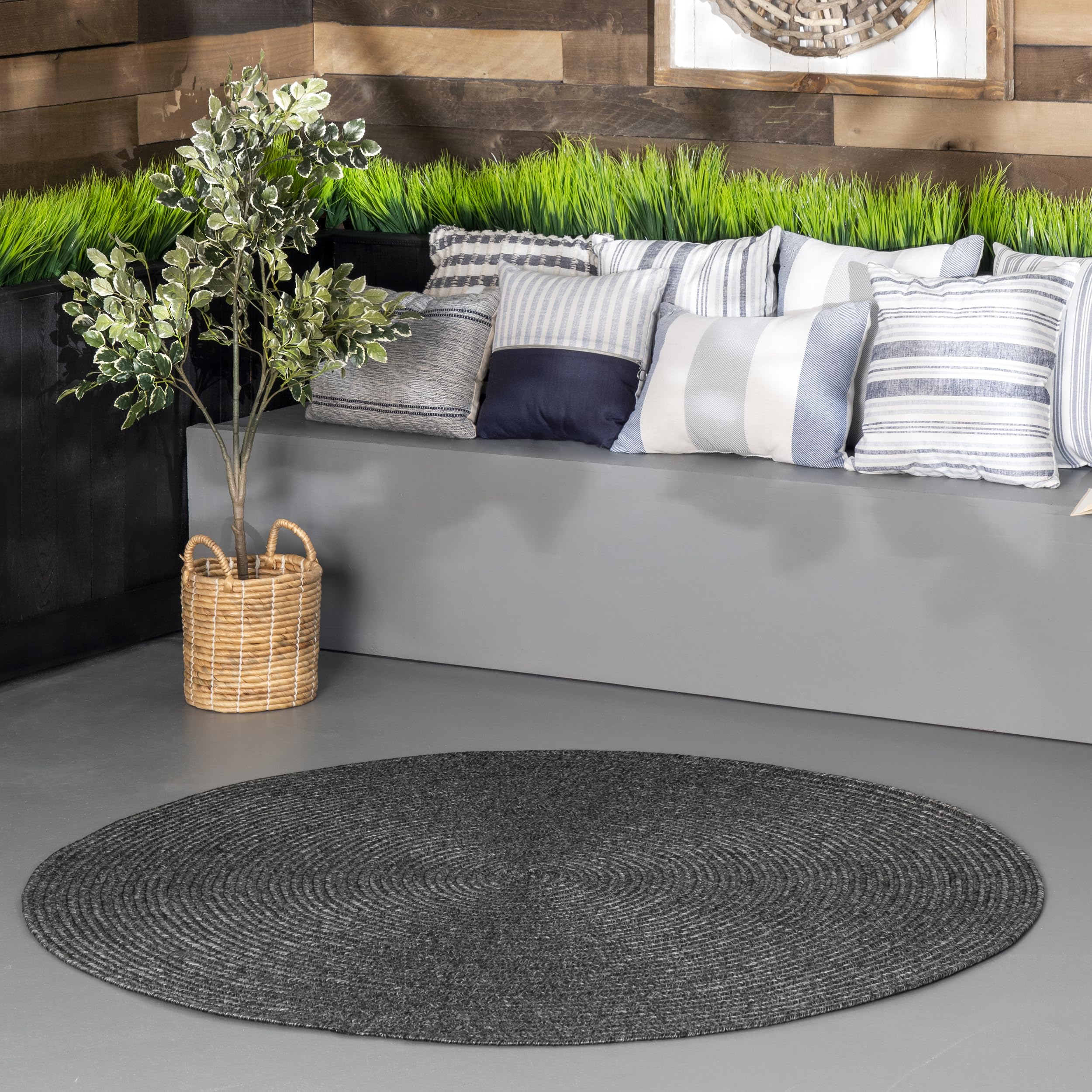 nuLOOM 5' x 8' Solid Hand Braided Indoor/Outdoor Area Rug, Pet-Friendly, High Traffic, Weather Resistant, for Patio, Balcony, Bedroom, Living Room, Dining Room, Wynn Tan