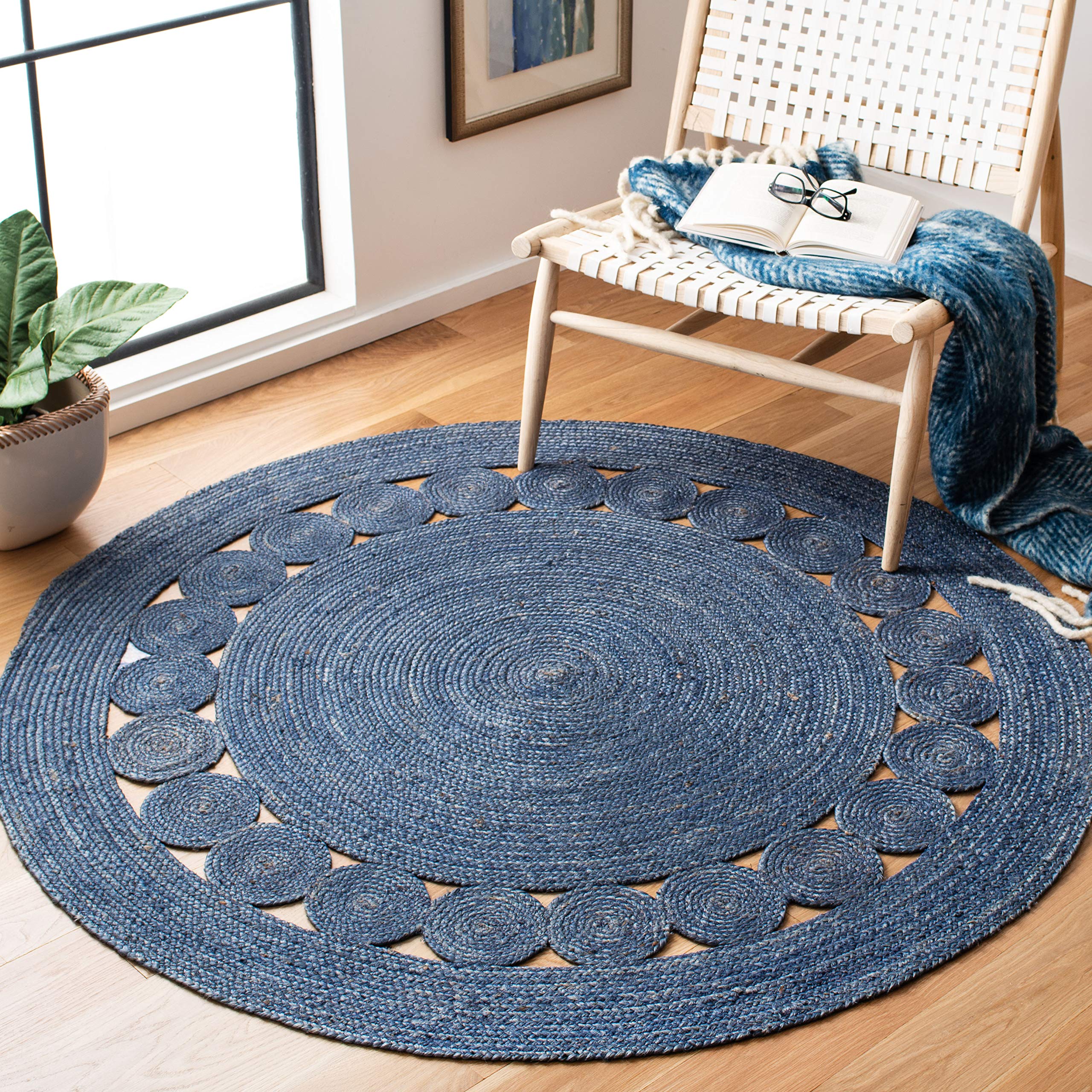 SAFAVIEH Area Rug 4' Round - Natural Fiber Collection - Natural Brown, Handmade Jute, Boho Farmhouse Braided Design (NF364A)